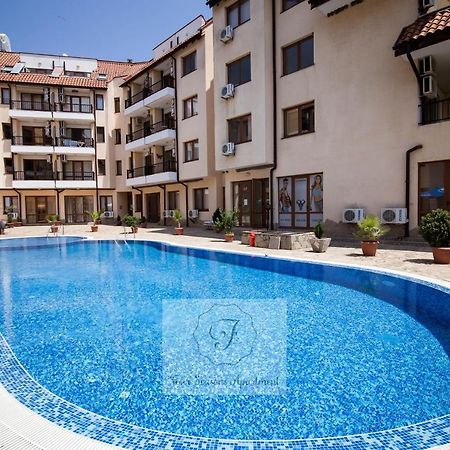 Four Seasons Apartment - Oasis Beach Resort Bliznatsi Экстерьер фото