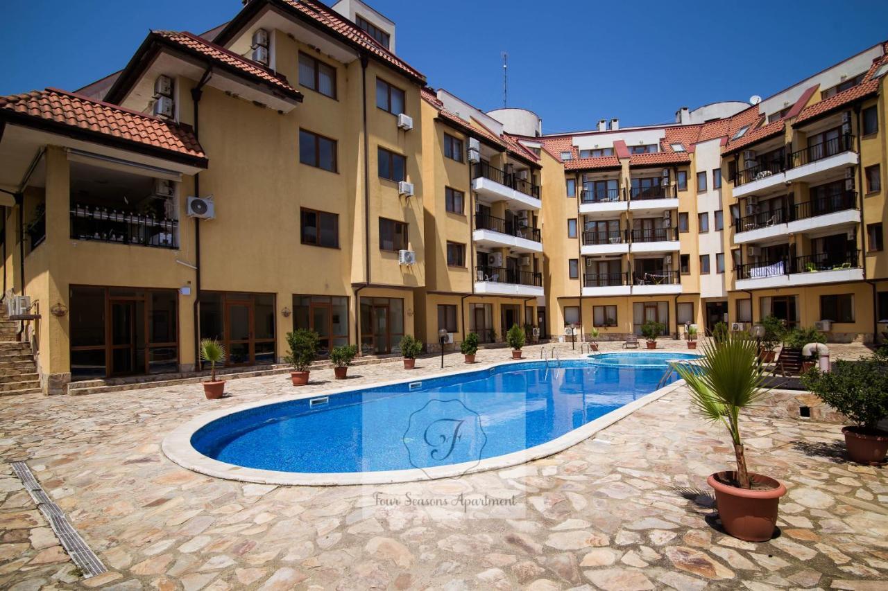 Four Seasons Apartment - Oasis Beach Resort Bliznatsi Экстерьер фото